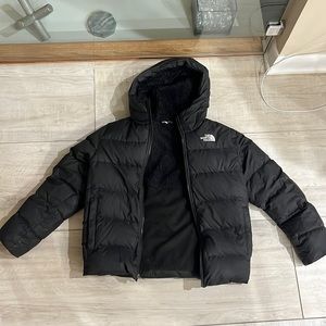 Northface Black Jacket Medium 10/12. Kid.
